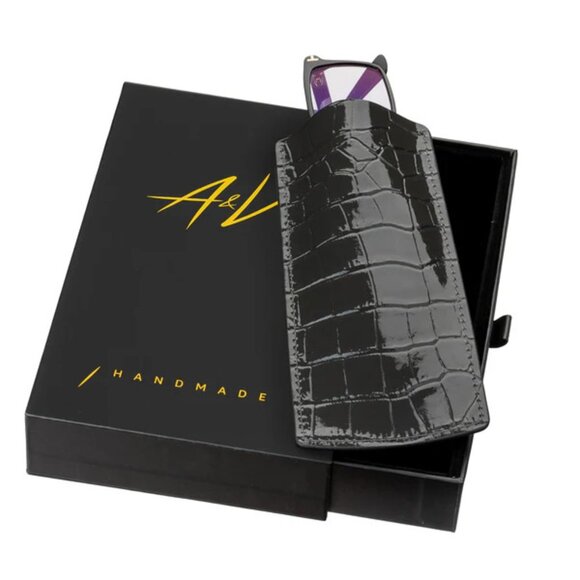 Calfskin Glasses Case – Alligator Effect, Luxury Feel Shiny Gray - Picture 2 of 3